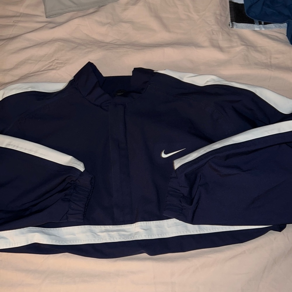 VINTAGE NIKE WINDBREAKER